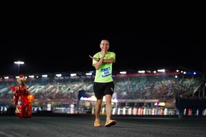 BIB: 1192
                            <button type="button" onclick="openModal(19599508)" class="btn btn-primary btn-sm float-right btn-popup" data-toggle="modal" data-target=".modal-high-quality">
                        <i class="fas fa-shopping-cart"></i> Add to Cart
                    </button>
                                            <button type="button" onclick="isThisMe(19599508, true)" class="btn btn-success btn-sm float-right btn-popup btn-isme hidden" data-toggle="tooltip" data-placement="bottom" title="นี่คือรูปของคุณใช่ไหม คลิกที่นี่เพื่อเอาเข้าอัลบั้ม">
                        <i class="fas fa-plus"></i> Add to album
                    </button>
                    <button type="button" onclick="isThisMe(19599508, false)" class="btn btn-warning btn-sm float-right btn-popup btn-isnotme hidden">
                        <i class="fas fa-ban"></i> Remove from album
                    </button>